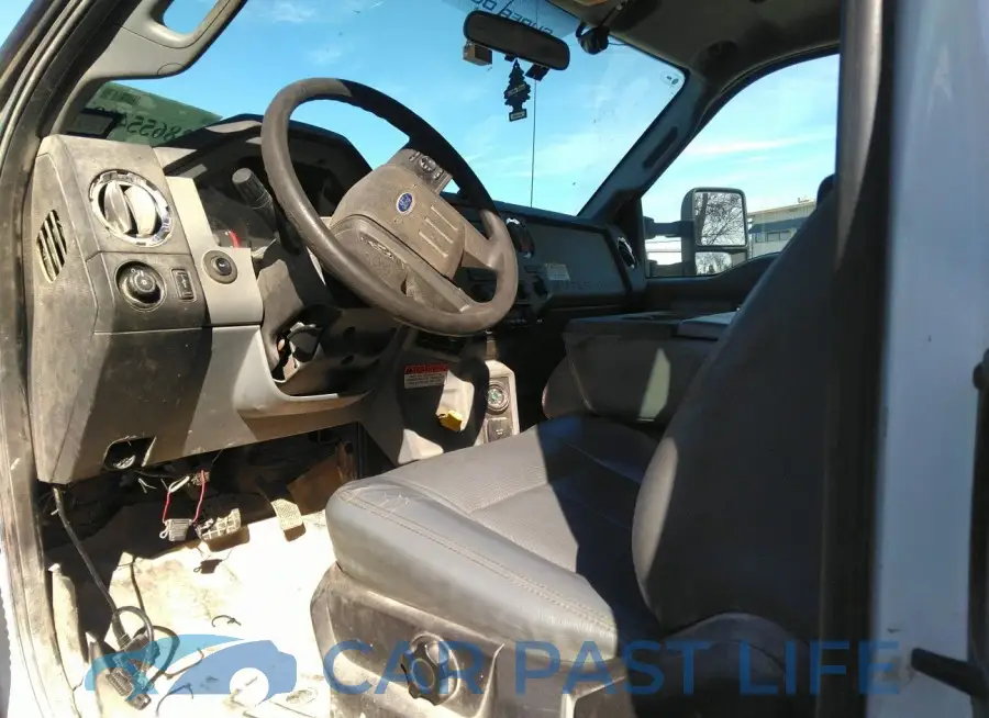 1FDWX7DE9GDA00940# 5