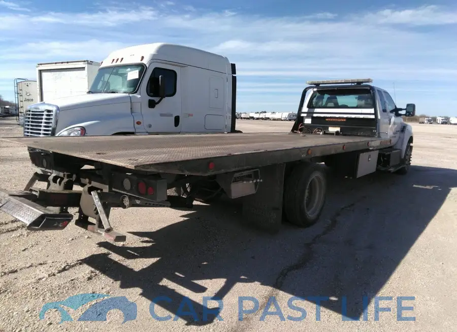 1FDWX7DE9GDA00940# 4