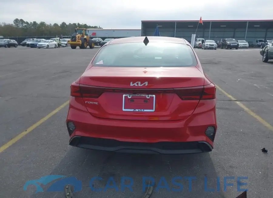 3KPF24AD8PE565059# 16
