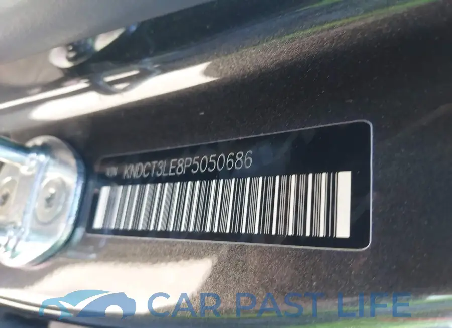 KNDCT3LE8P5050686# 9