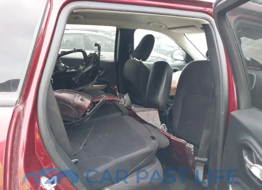 1C4PJLCB4JD612139# 8