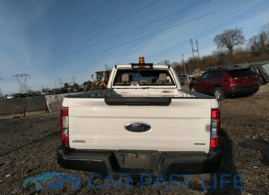 1FT7X2B67HEF00324# 16