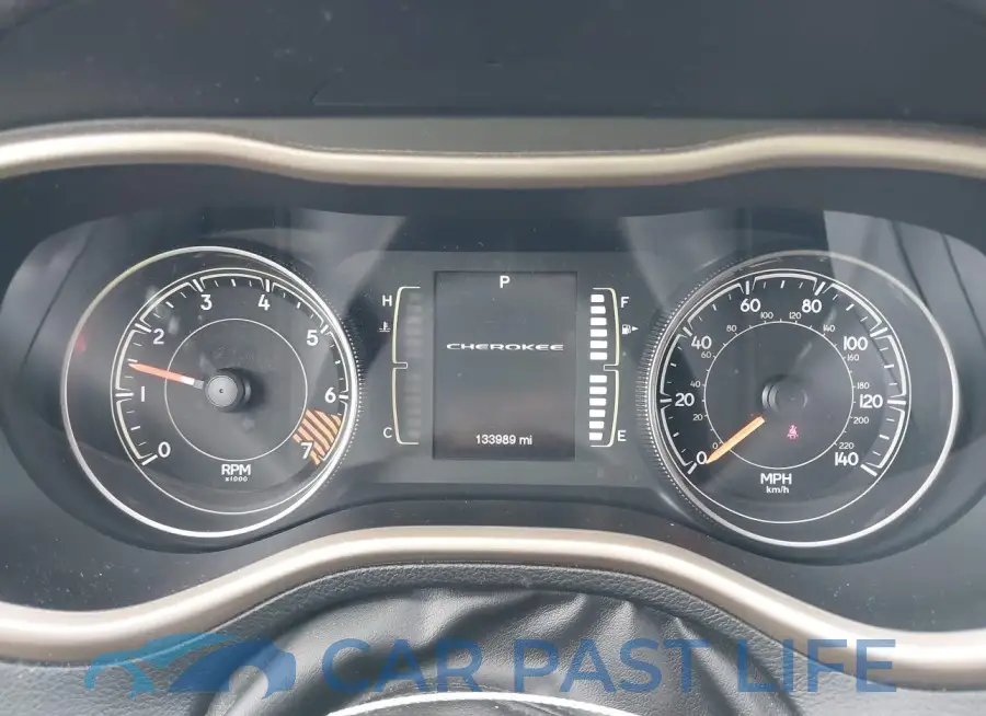 1C4PJLCB6FW507842# 7