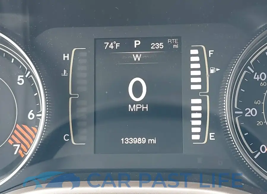 1C4PJLCB6FW507842# 15