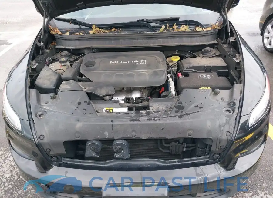 1C4PJLCB6FW507842# 10