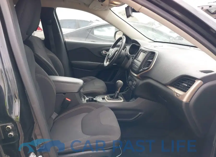 1C4PJLCB6FW507842# 5