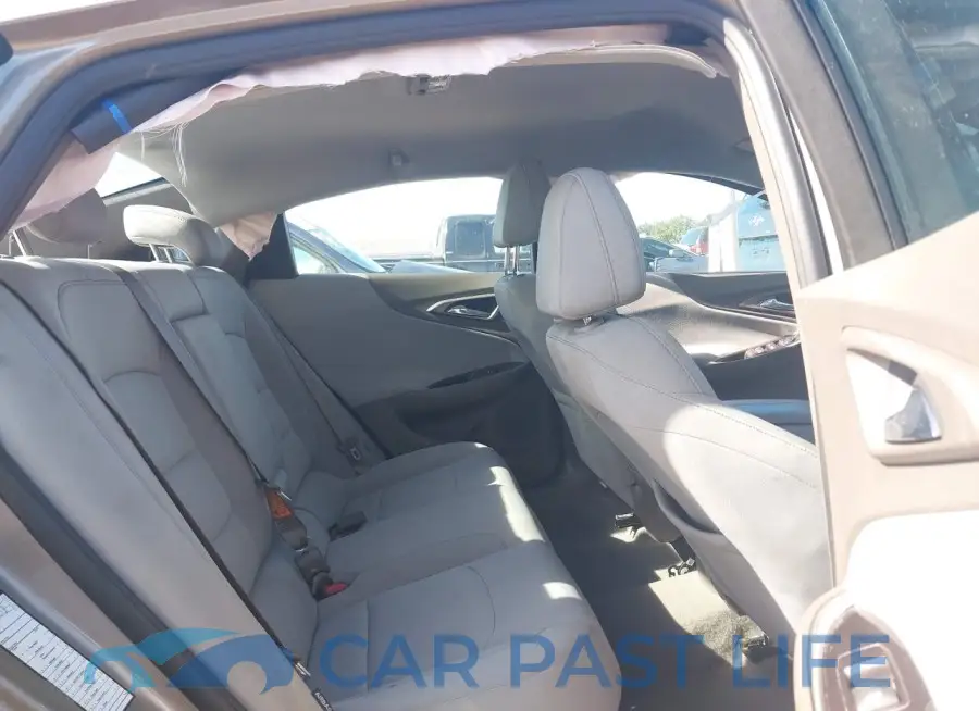 1G1ZD5ST7NF112386# 8