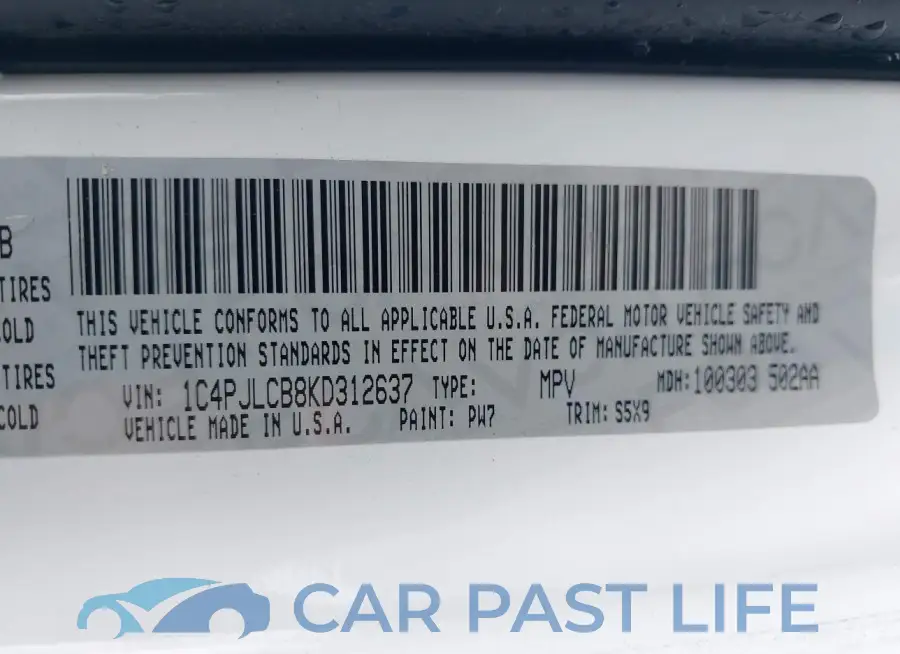1C4PJLCB8KD312637# 9