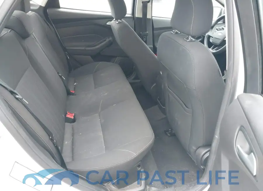 1FADP3F2XJL252609# 8