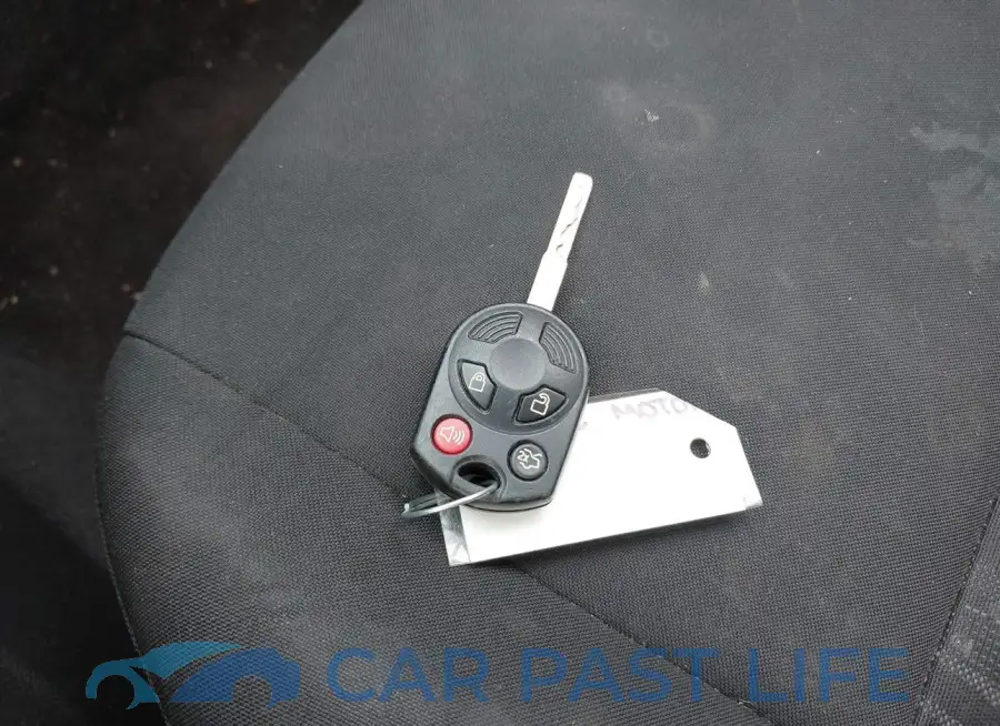 1FADP3F2XJL252609# 11