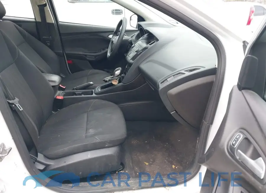 1FADP3F2XJL252609# 5