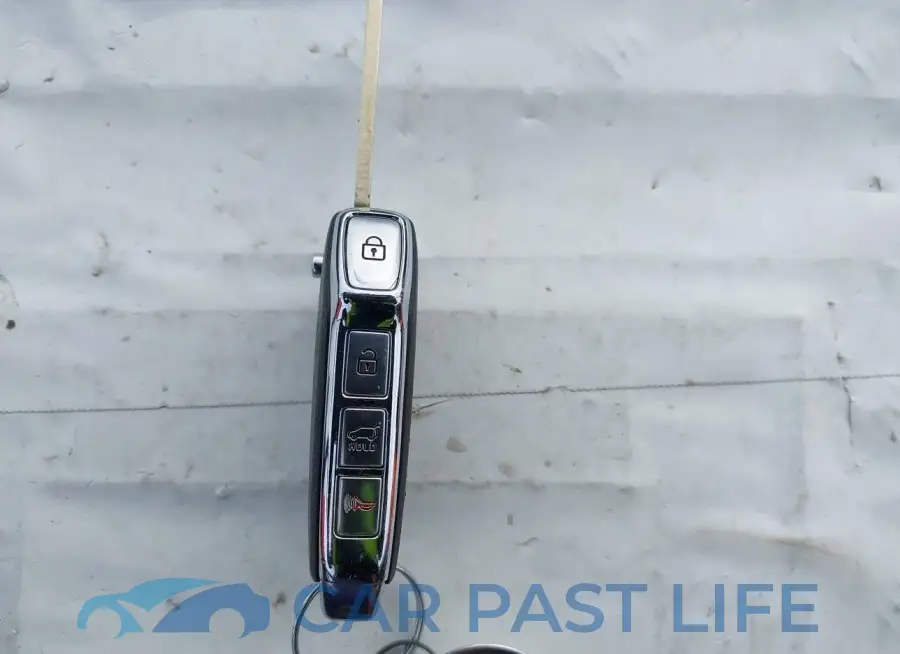 KNDJ23AU6M7124935# 11
