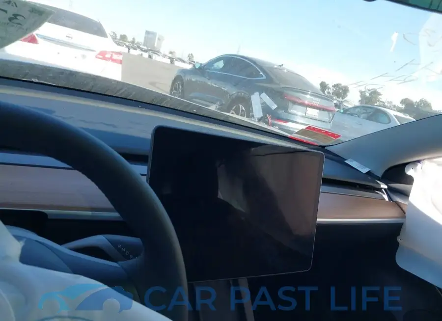 5YJ3E1EAXPF611509# 18
