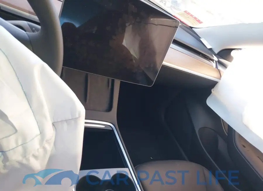 5YJ3E1EAXPF611509# 19