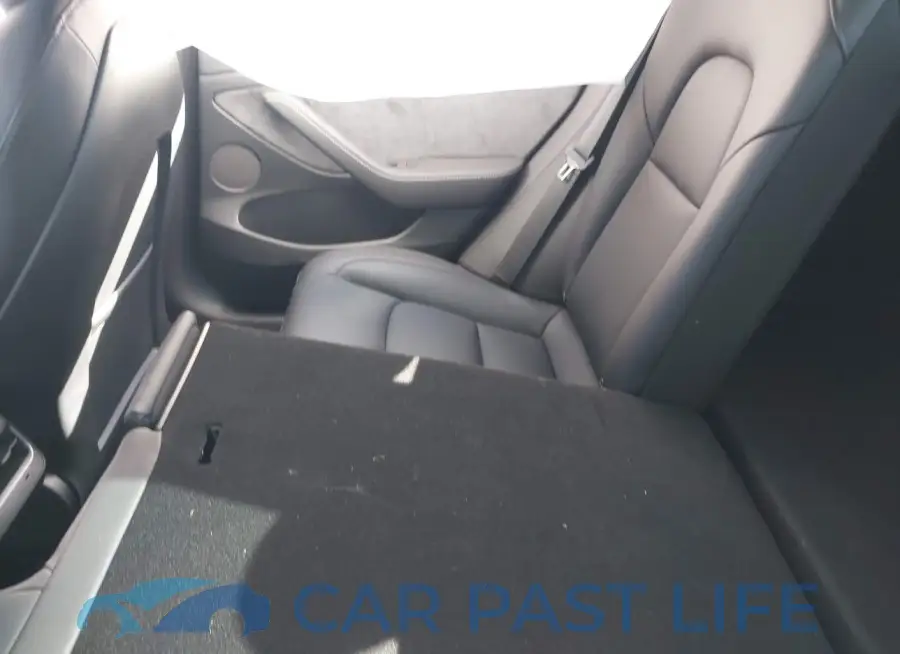 5YJ3E1EAXPF611509# 8