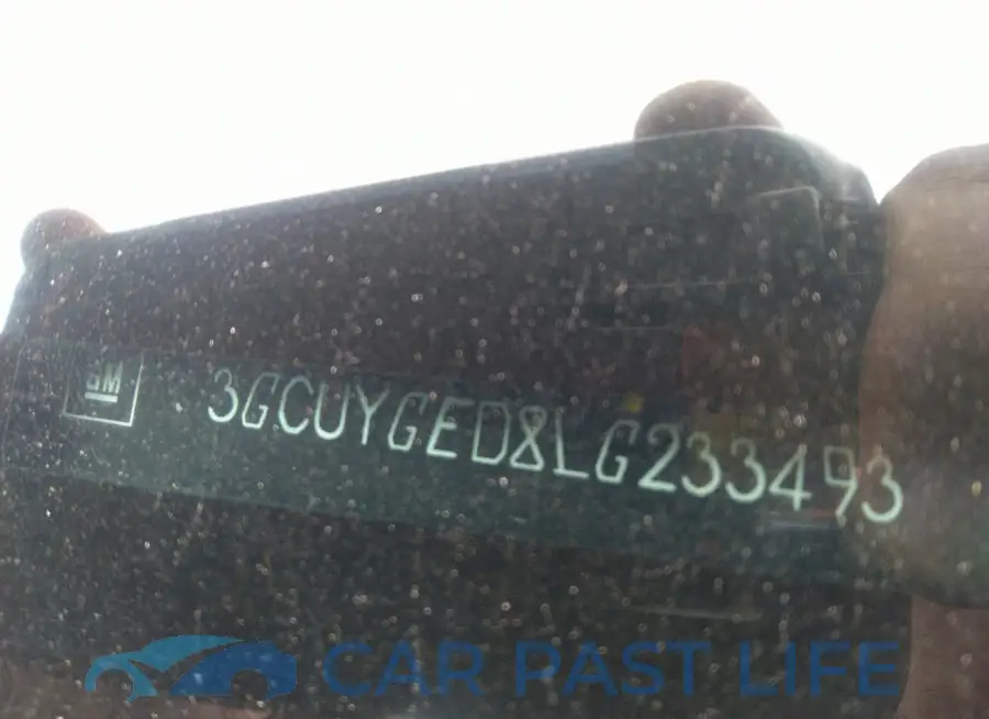 3GCUYGED8LG233493# 9