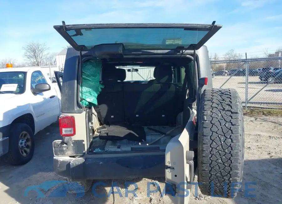 1C4BJWDG3JL895029# 16