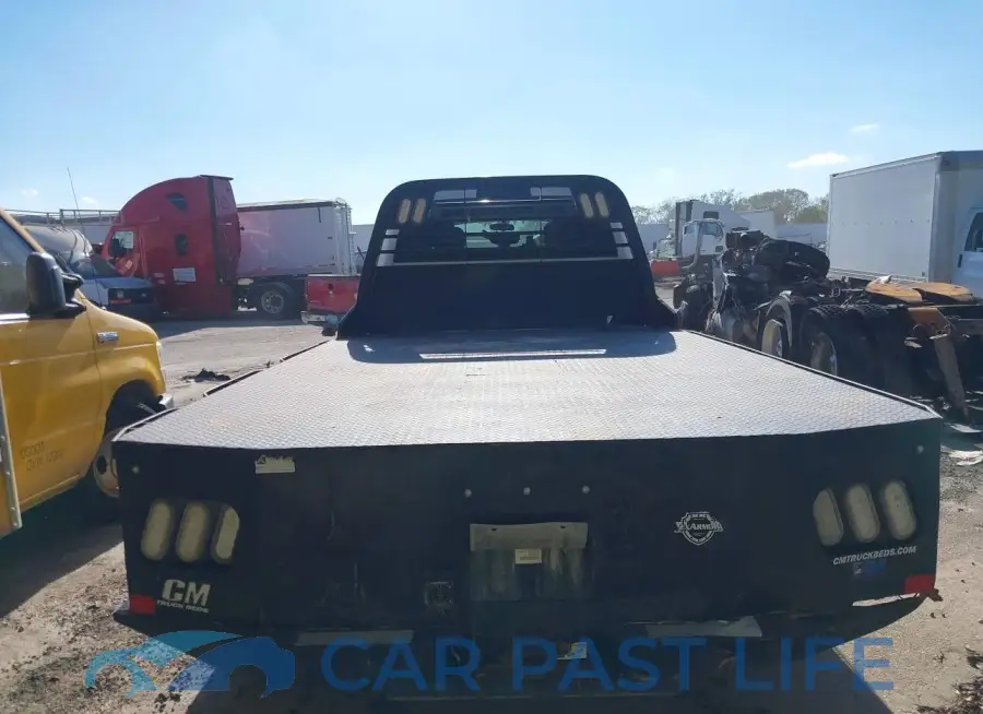 3C7WRNFL9KG702768# 8