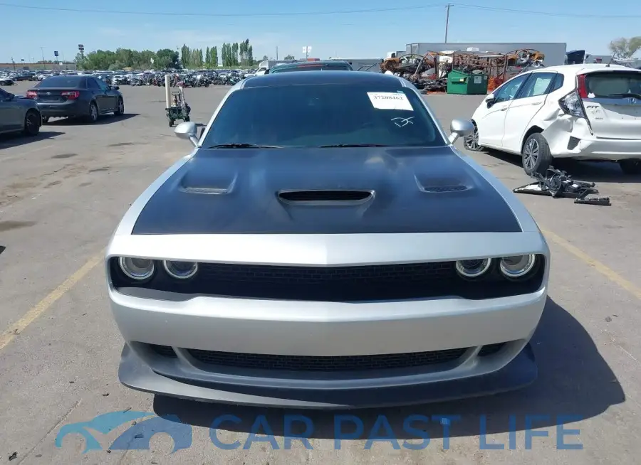 2C3CDZFJ6MH617561# 12