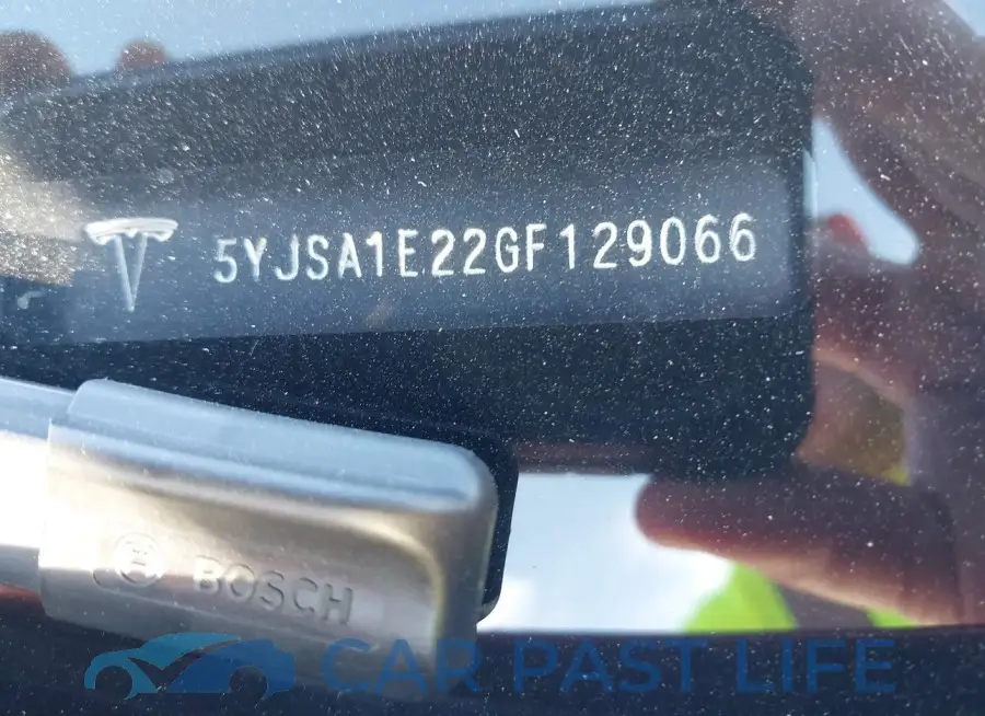5YJSA1E22GF129066# 9