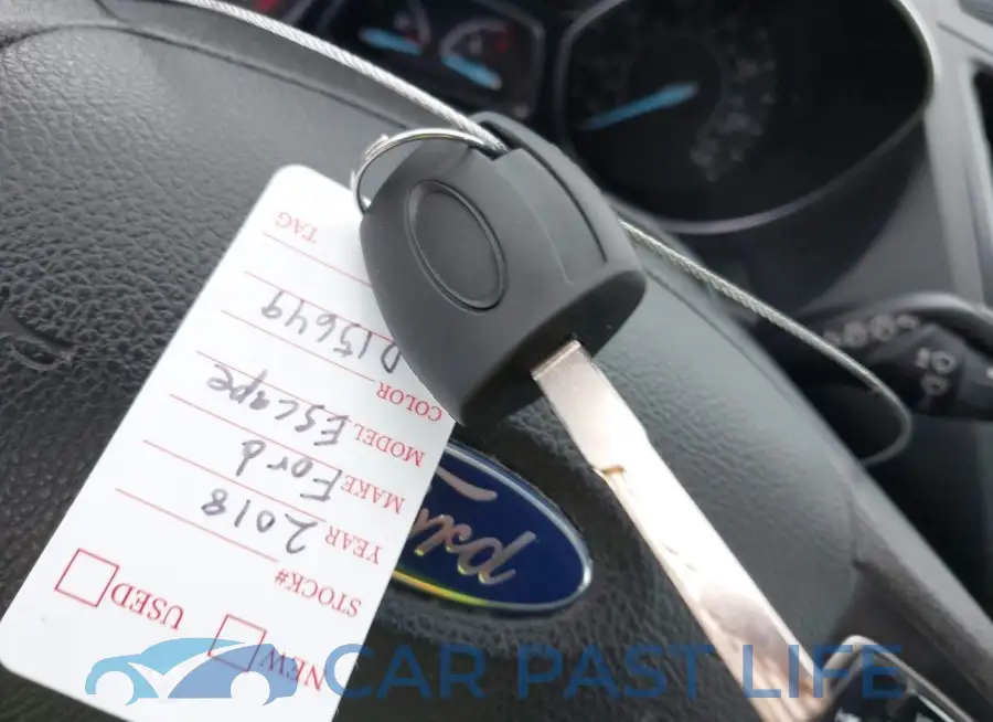 1FMCU0F70JUD15649# 11
