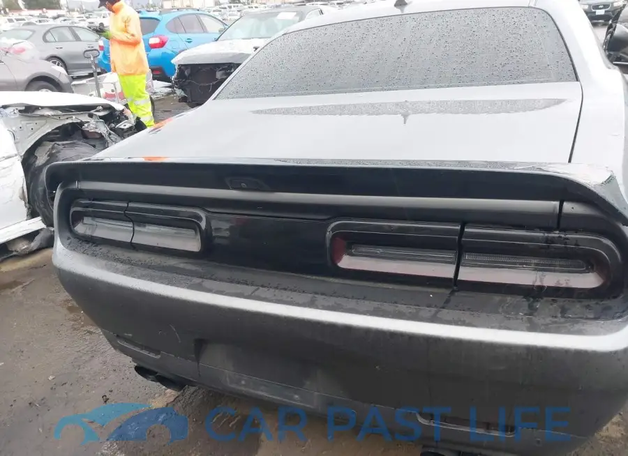 2C3CDZFJ6LH218907# 17