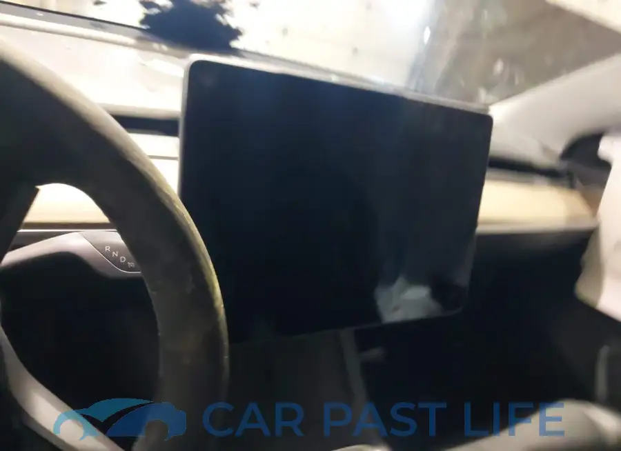 5YJ3E1EB5NF124885# 7