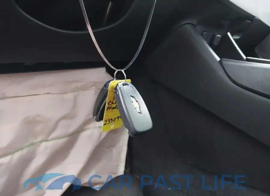 1G1ZB5ST5GF233099# 11