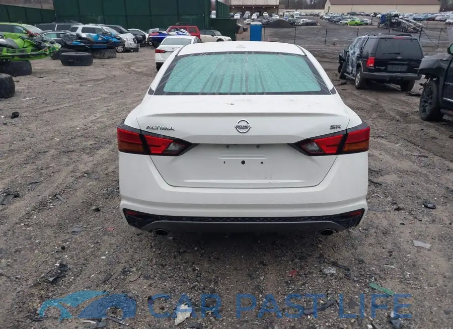 1N4BL4CV8KC245604# 17