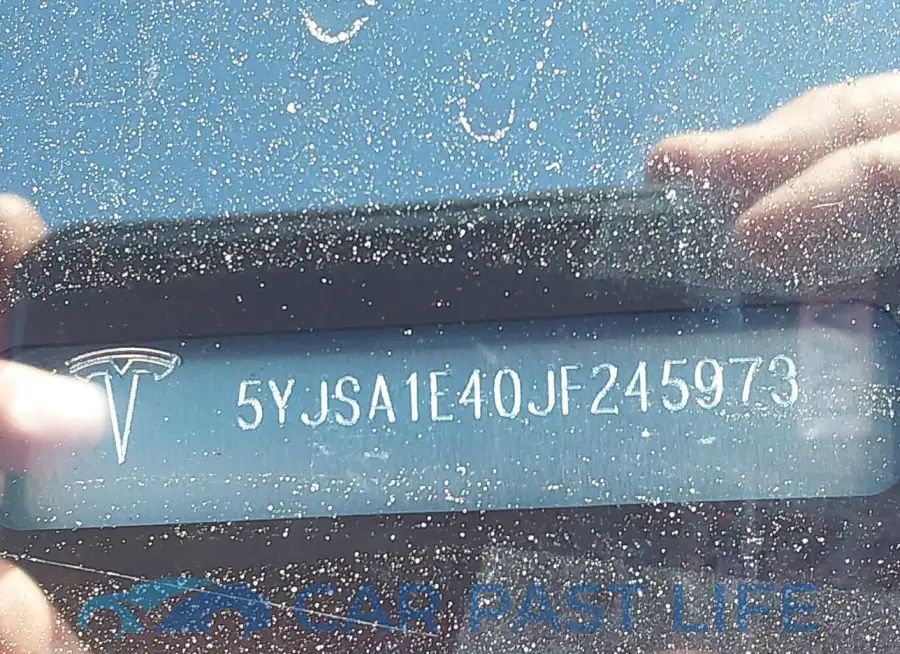 5YJSA1E40JF245973# 9