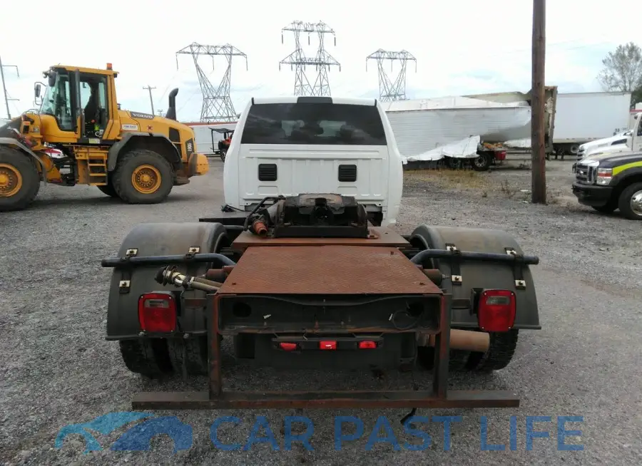 3C7WRNFL4HG658560# 8