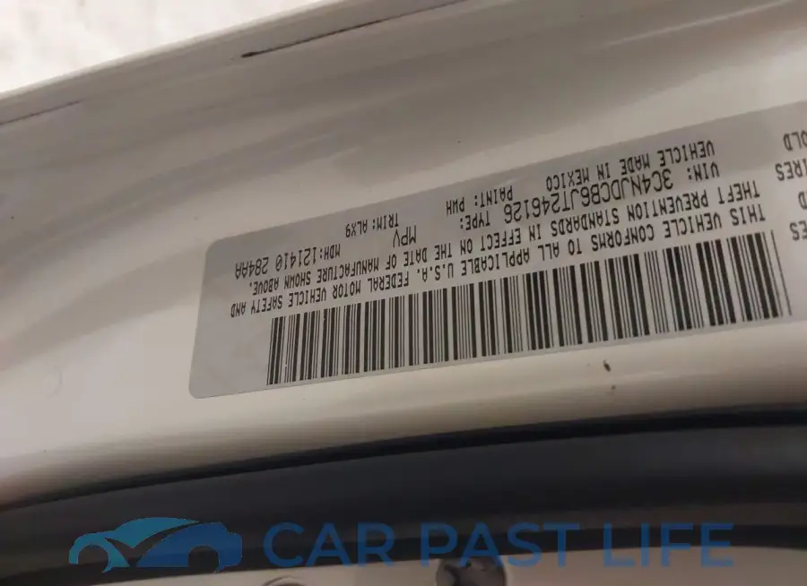 3C4NJDCB6JT246126# 9
