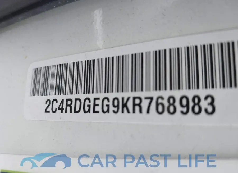 2C4RDGEG9KR768983# 9