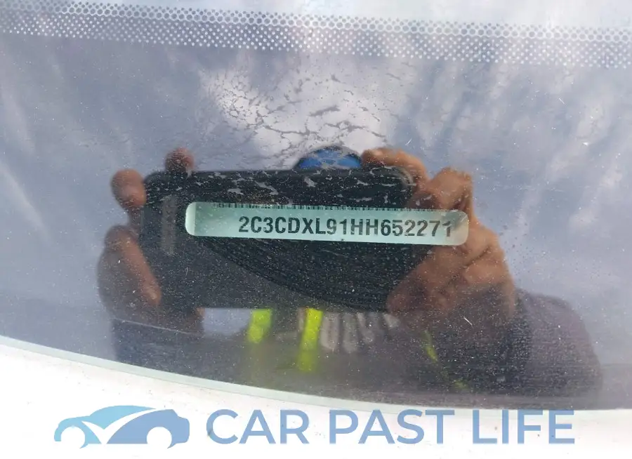 2C3CDXL91HH652271# 9