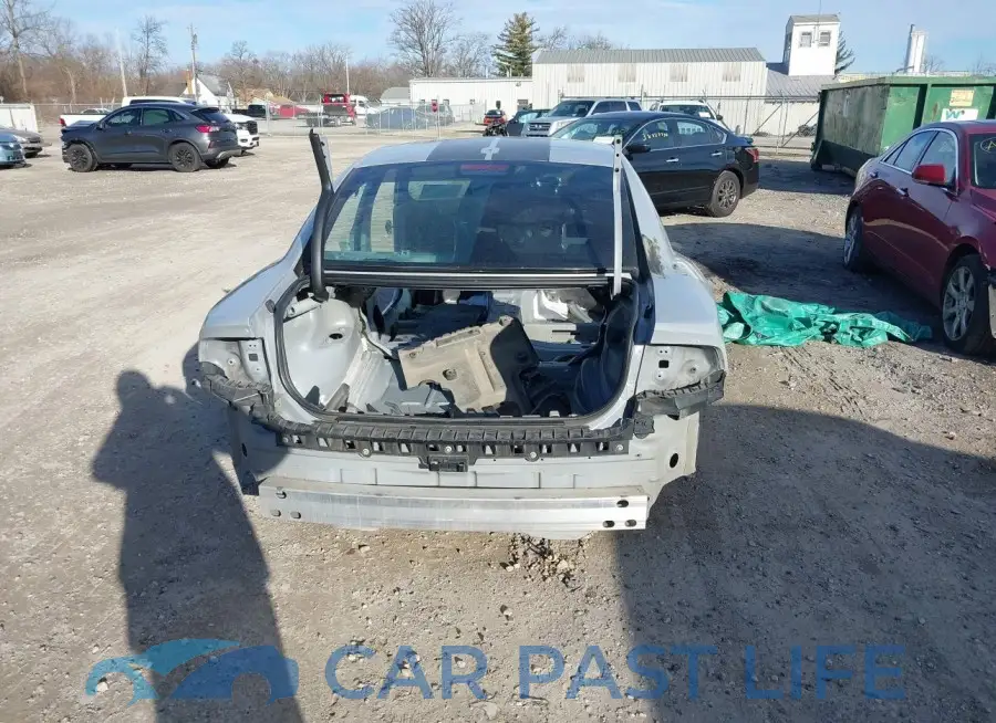 2C3CDXGJ3MH587924# 16