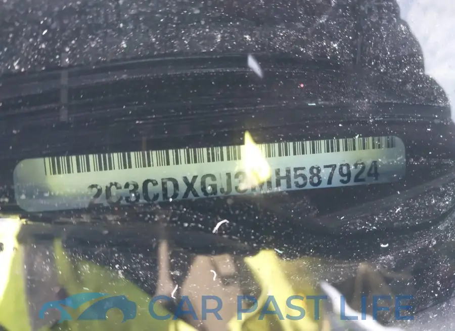 2C3CDXGJ3MH587924# 9