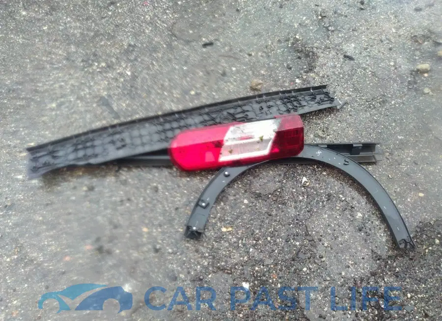 1FTYR1CM8JKB49307# 12