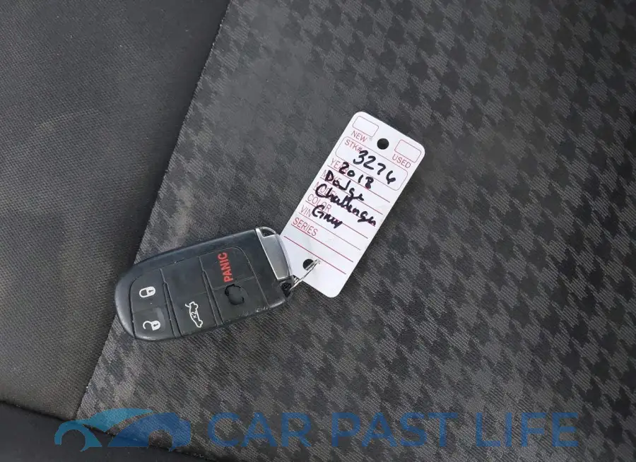 2C3CDZAG6JH339185# 11