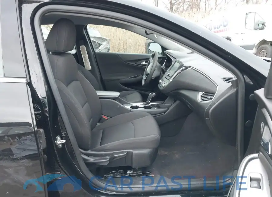 1G1ZD5ST9JF238260# 5