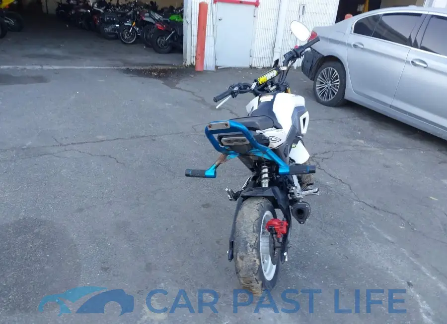MLHJC6117H5204294# 6