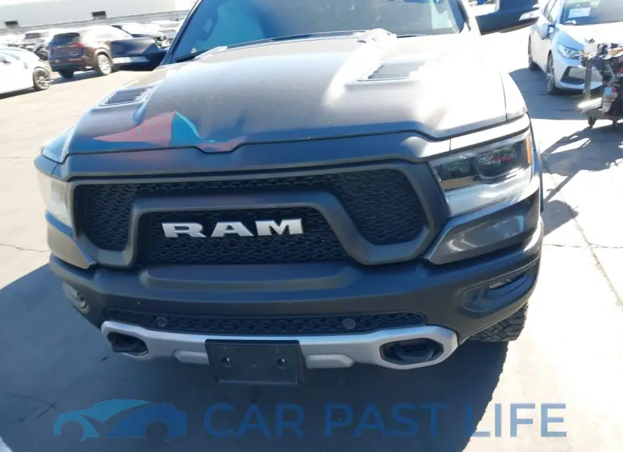 1C6SRFLM8MN585135# 13