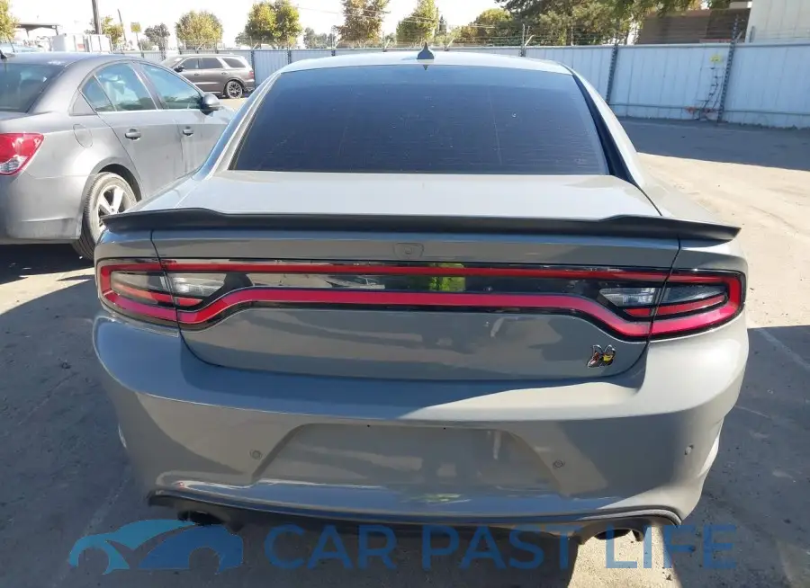 2C3CDXGJ2KH633692# 16