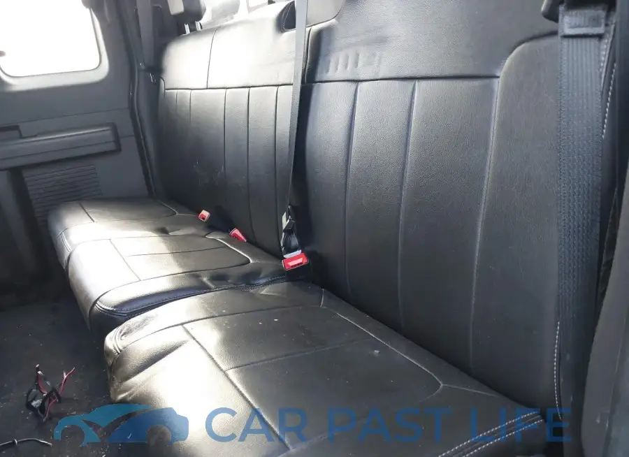 1FD0X5GT2GEA24284# 7