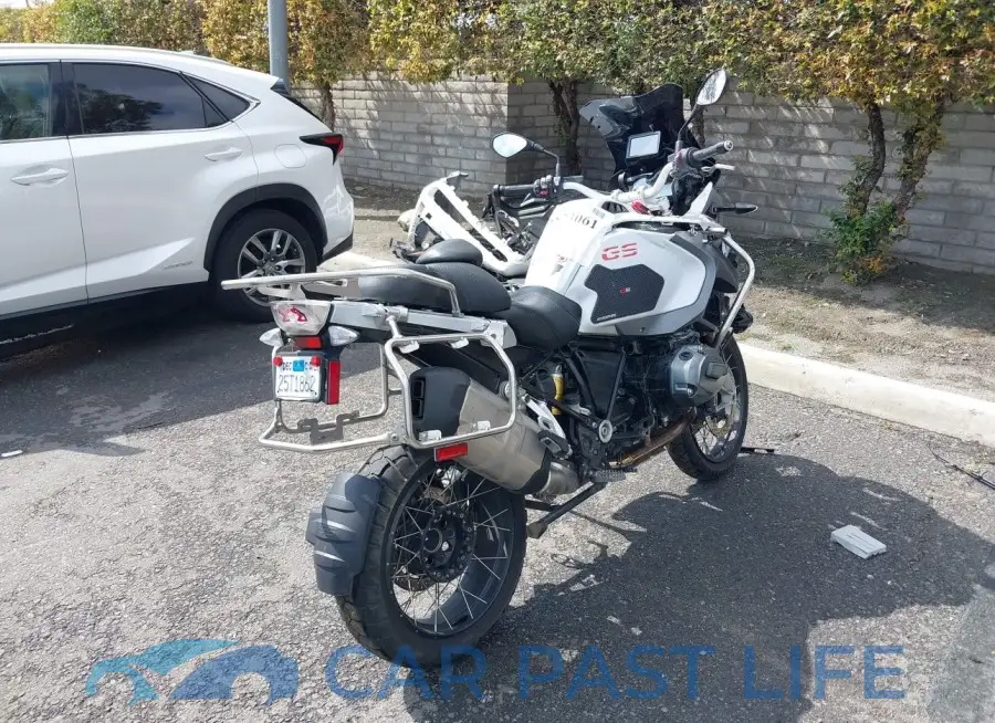 WB10A1204GZ664482# 4