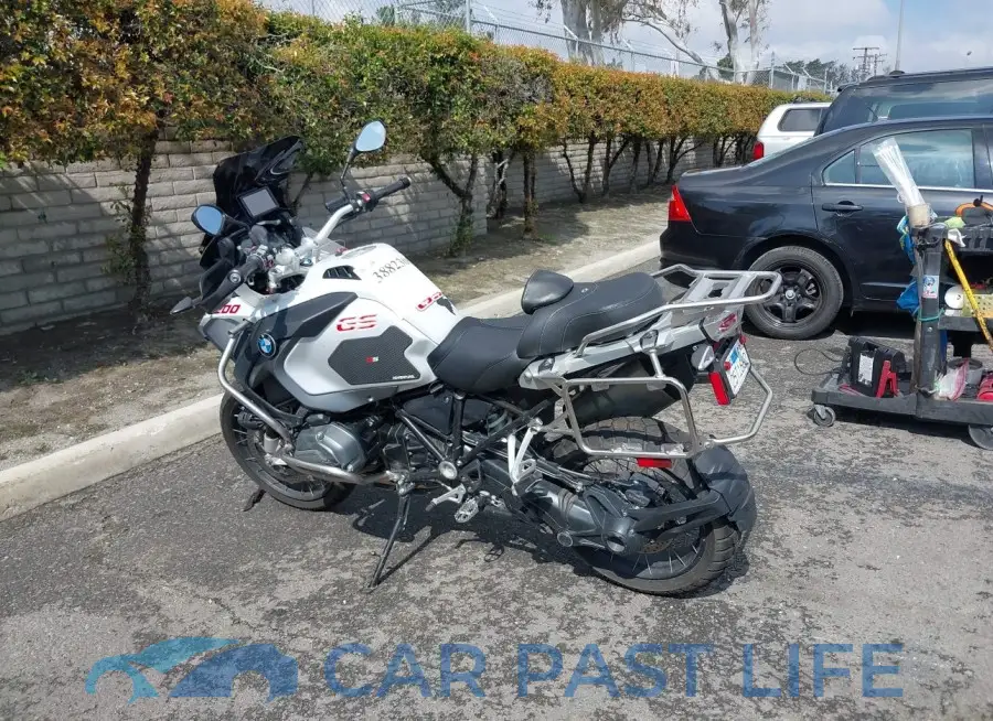 WB10A1204GZ664482# 3