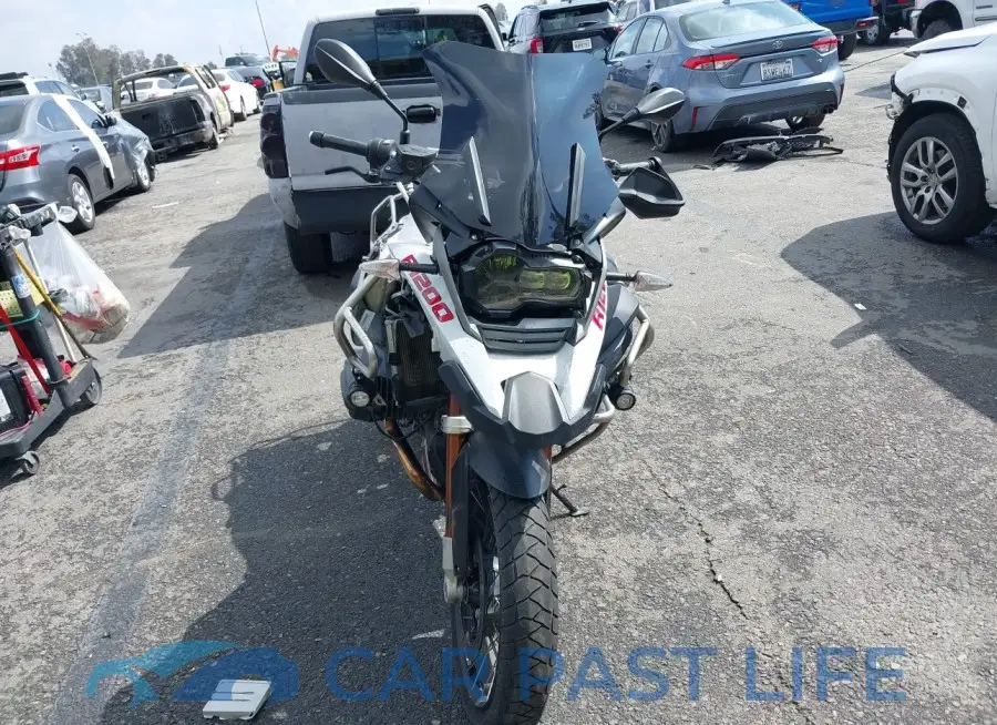 WB10A1204GZ664482# 5