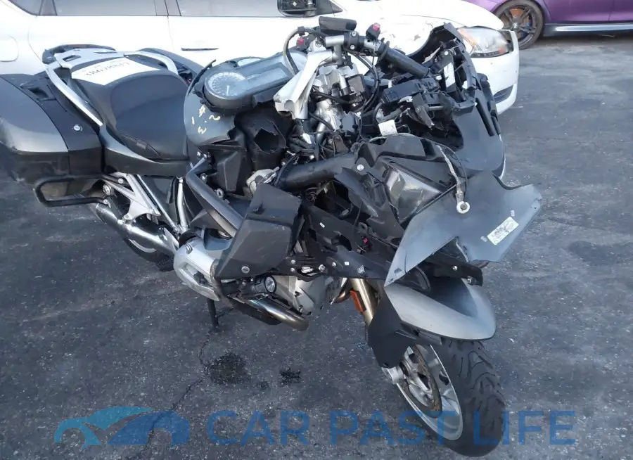 WB10A1303EZ190228# 1