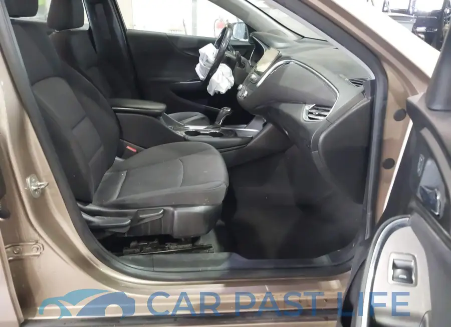 1G1ZD5ST4JF193292# 5
