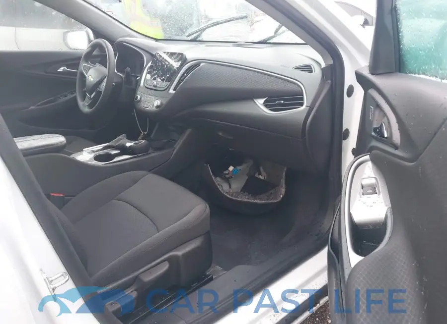 1G1ZD5ST5RF132125# 5