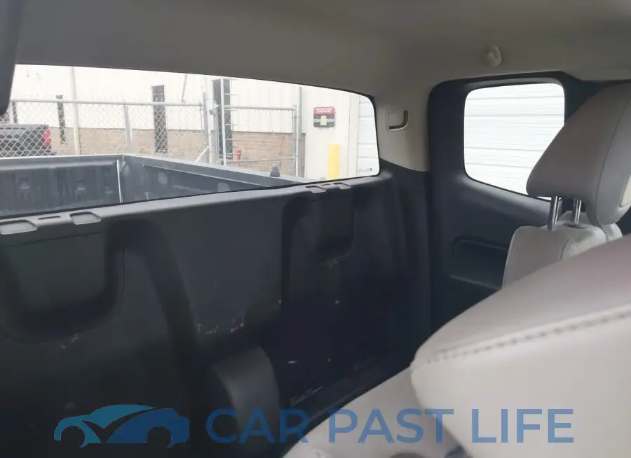 1GCHSBEA7J1328182# 8